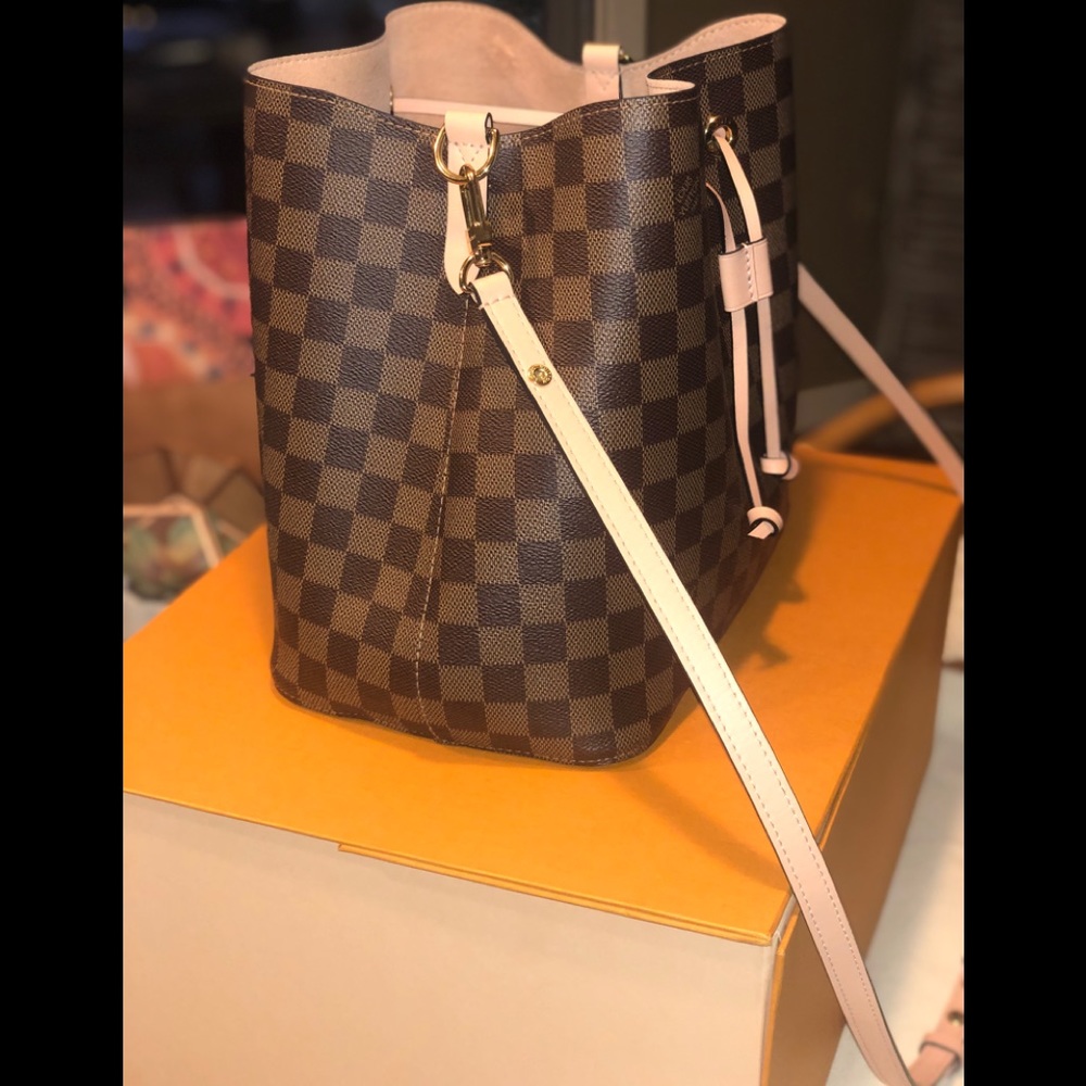 Louis vuttion Neo Noe purse. - Picture 2 of 8